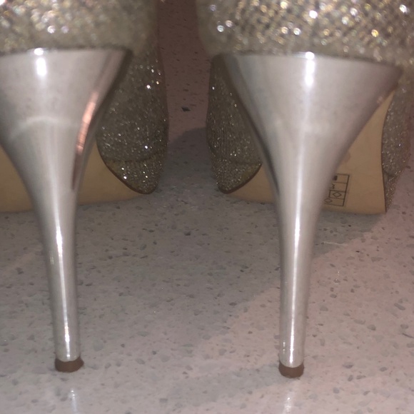 Michael Kors shoes - Picture 5 of 16